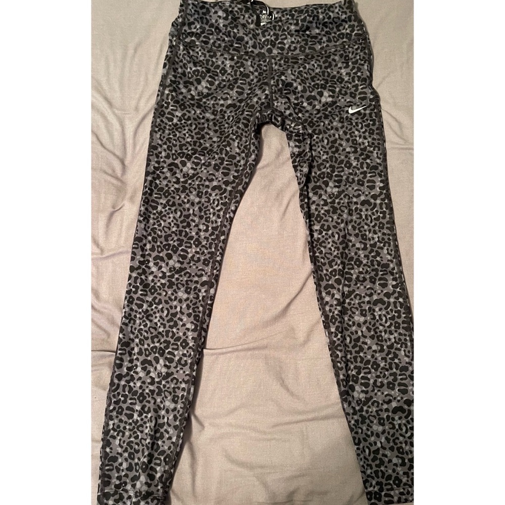 Nike Dri-Fit Leggings - Medium